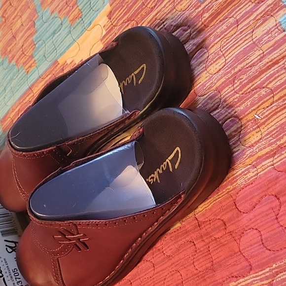 New Clark Wine Mules - Picture 7 of 9